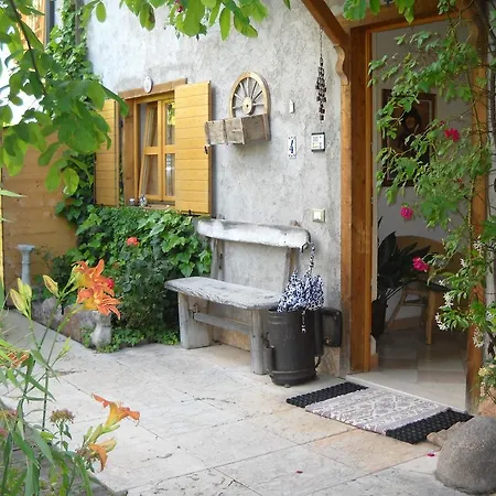 Bed & Breakfast Artemia *